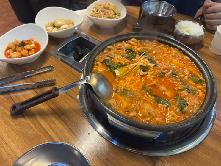  다산동 곱창전골 맛집 삼끼막창 다산점 곱창전골 먹고 왔어요