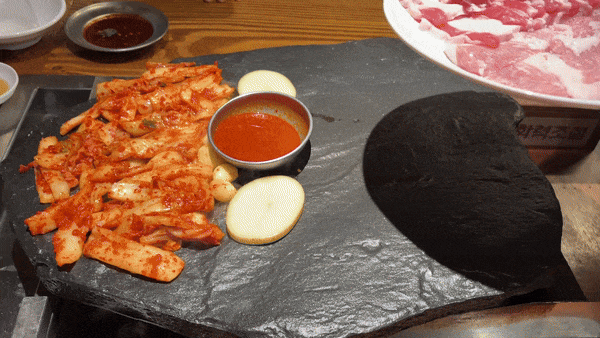  신림삼겹살 돌판에 굽는 석암생소금구이 신림점 회식 명소 신림맛집