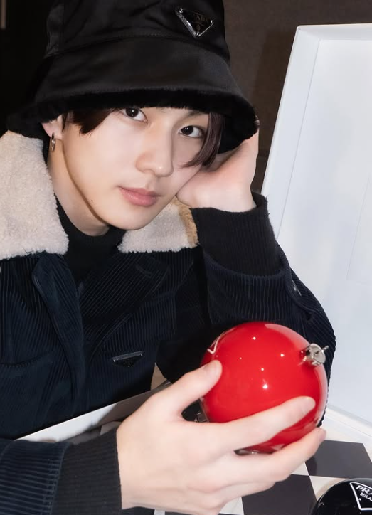 ENHYPEN's Jungwon (Yang Jungwon) Denies Dating Rumors with Winter on Instagram