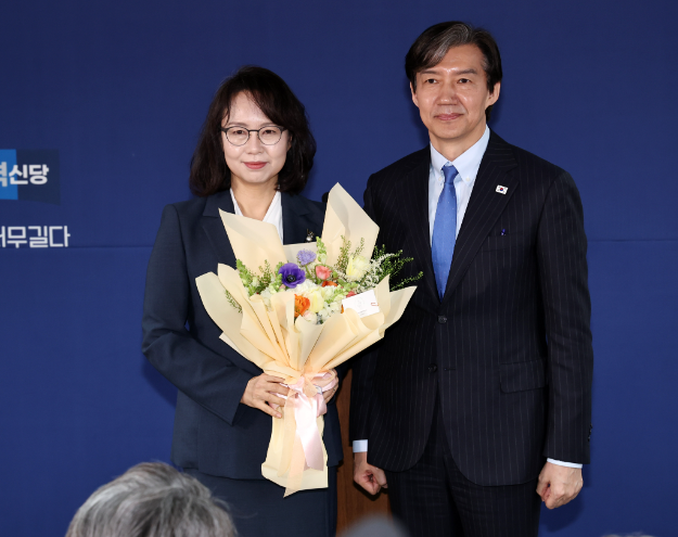 <b>백선희</b>는 대한민국의 정치인으로, <b>조국혁신당</b>의 일원으로... 