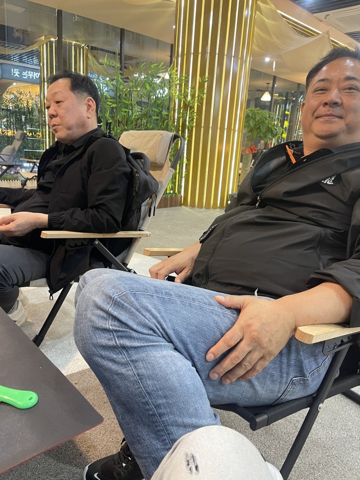  오랜 지인분들과 맥주 한 잔.... 농담 삼아 찾아본 중국 지역별 곧휴 크기