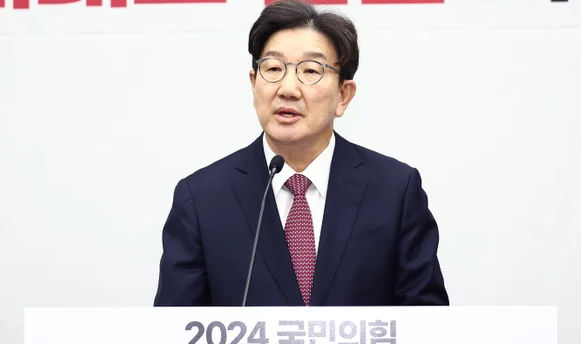 국민의힘 신임 원내대표 <b>권성동 탄핵</b> 부결향해 달린다.