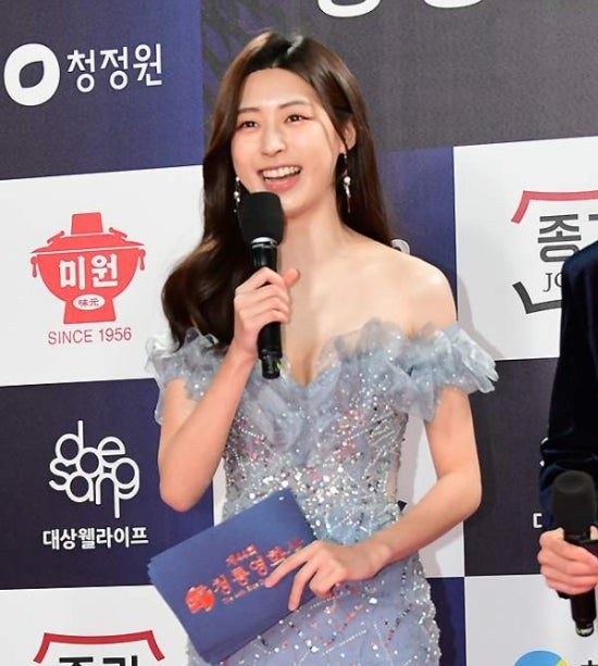 홍주연 아나운서: 나이, 프로필, 학력, 남자친구 및 이상형 전현무까지 알아보기