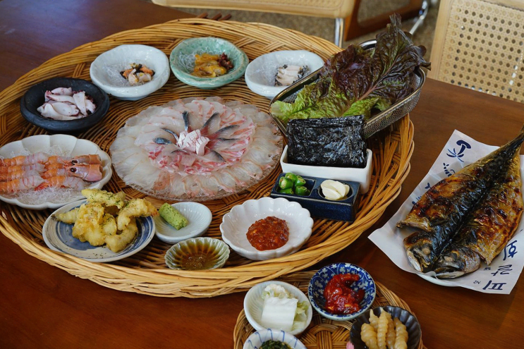  제주 성산맛집 피갈회옥에서 친구들과 행복한 점심을 즐겼어요