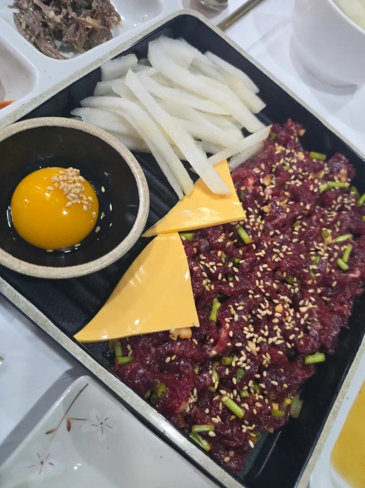  구미 진평동 맛집 육회 및 생고기 전문 <원조이복주생고기>