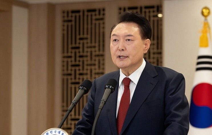 <b>김용현</b> 새 변호인단 "<b>내란</b> 수사·<b>재판</b>이 <b>내란</b>…"비상계엄 헌법상... 