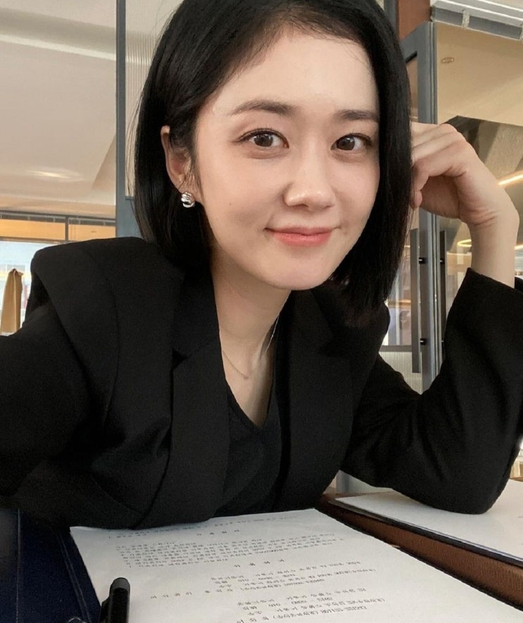 <b>장나라</b>의 <b>건강</b> 고백: 위궤양과 <b>장천공</b>, 그 뒤에 숨겨진 이야기