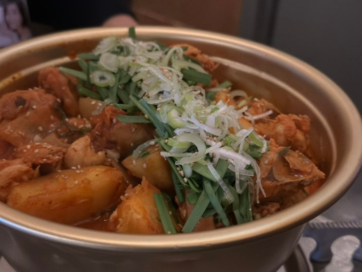  대전 봉명동 룸술집 봉명데이, 핫플에서 불닭파스타와 양푼이닭볶음탕을 먹었어요!