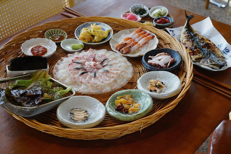  제주 성산횟집 '피갈회옥', 담백하고 깊은 맛의 해산물을 경험하다!