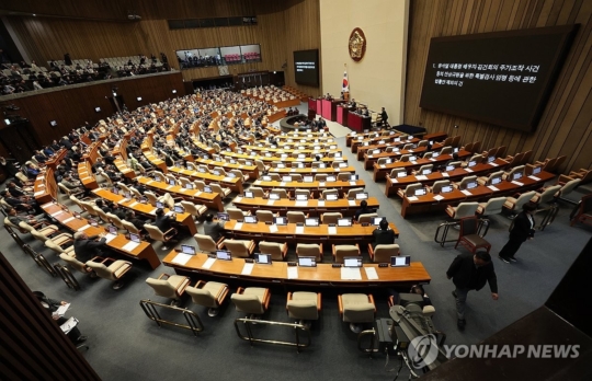 <b>윤석열 대통령 탄핵</b>소추안 <b>가결</b>