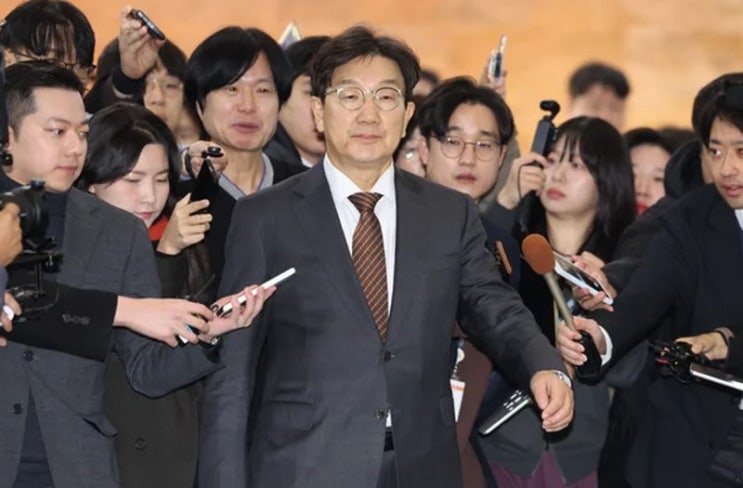 <b>권성동</b> 국민의힘 원내대표, 의원총회서 <b>탄핵</b>안 <b>표결 참여</b> 제안