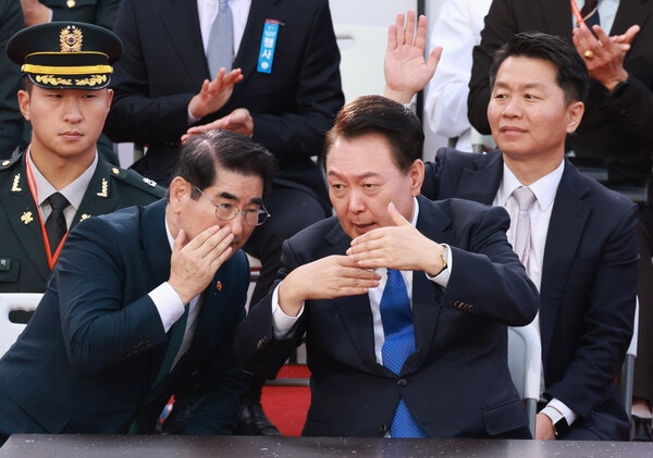 [탄핵안 가결] 기로에 선 충암고 3인방의 운명