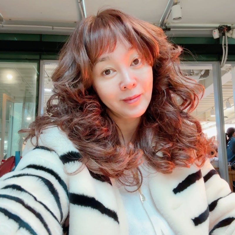 56세 이승연, 세련된 중년여성 헤어스타일 모음 zip