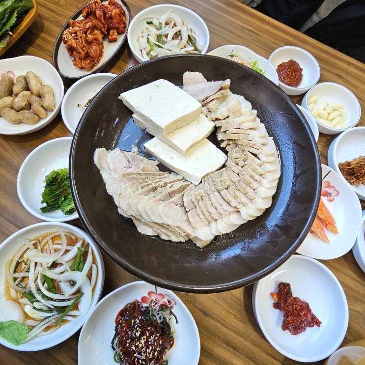  함흥보쌈 사계절냉면, 영도 흰여울길 맛집 백년가게