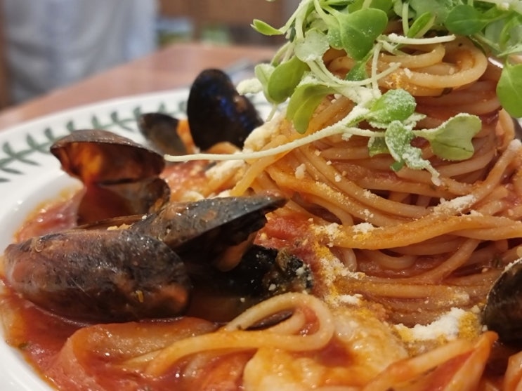 일산 웨스턴돔 맛집 갈릭쿡앤스토리에서 즐기는 파스타와 함박스테이크 일산 웨스턴돔 맛집 갈릭쿡앤스토리에서 즐기는 파스타와 함박스테이크