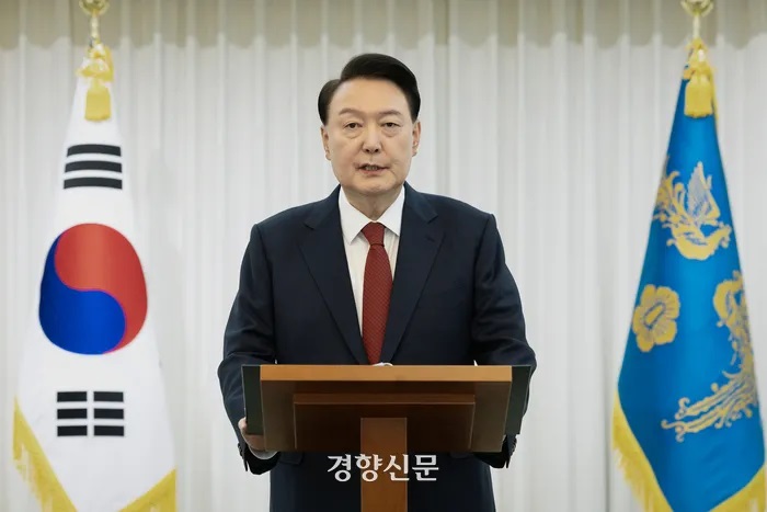 <b>윤석열</b> 대통령 <b>탄핵 가결</b>을 바라보며 + 헌법재판소의 <b>탄핵</b> 인용... 