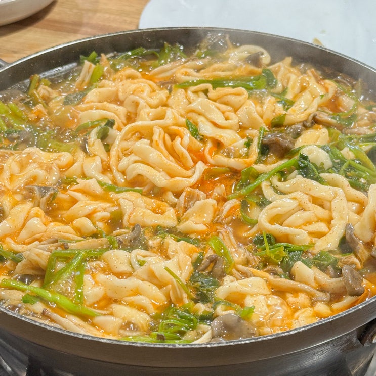  파주 롯데아울렛 근처 맛집 가성비 좋은 심학산 홍두깨손칼국수