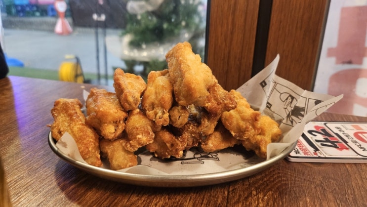  신림 생마차 닭날개에 생맥주 한 잔
