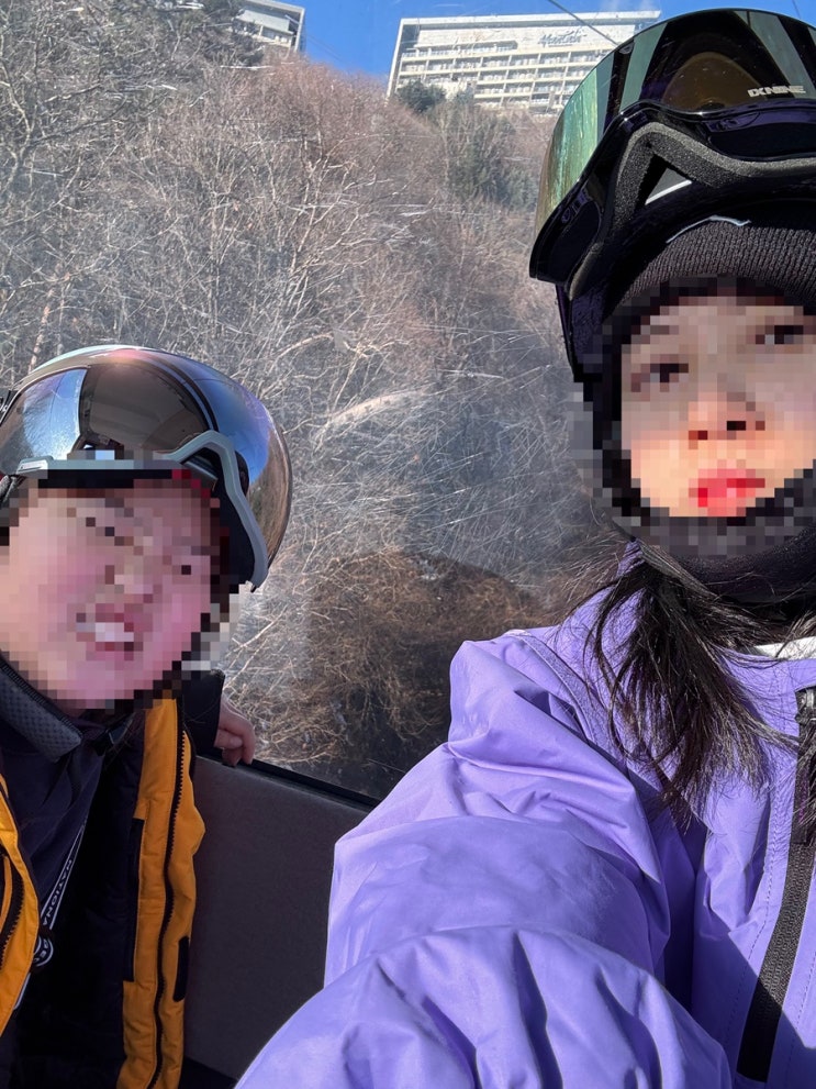  스노우보드낙엽 포기하지 않고 마운틴에서 힐 콘도 가는 슬로프 내려가 볼까?