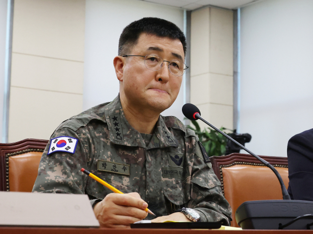 [속보] <b>검찰</b>, '전 계엄사령관' <b>박안수</b> 육군참모총장 <b>구속영장</b> 청구