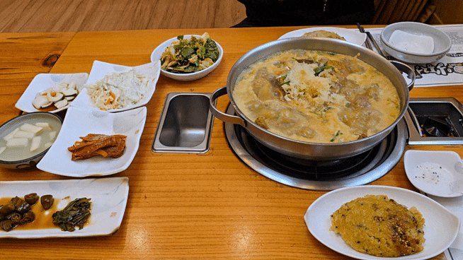  팔공산맛집 방갈로가 편하게 건강하고 맛있는 상황오리백숙 일송정