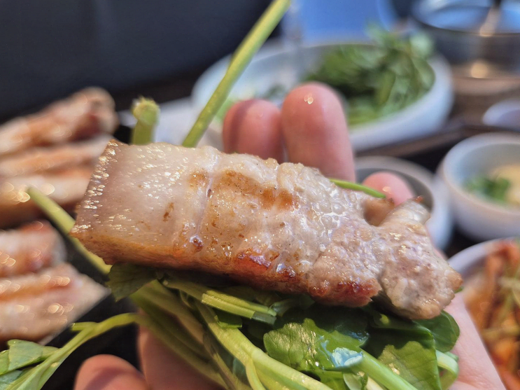  배곧맛집, 친구 생일에 즐긴 제주산 오겹살의 쫀득한 맛