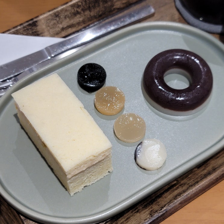  야탑역 디저트 카페 다과하제 매장 취식 및 포장 후기