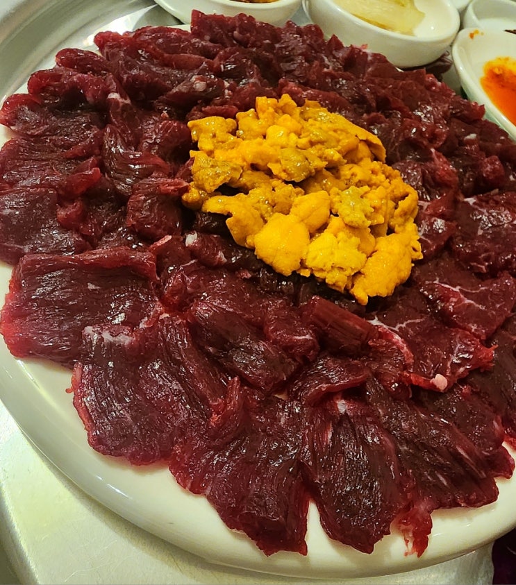  명일뭉티기 - 양수산 사장님이 운영하시는 명일동 뭉티기 육회 맛집