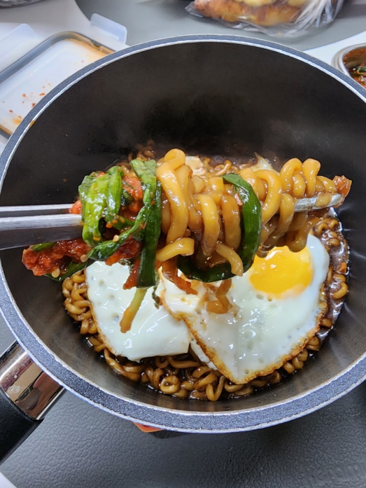  돼지가 되어가는중~