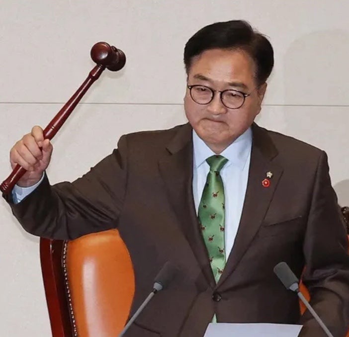 우원식 국회의장 프로필 약력 고향 학력 이력 경력 의사봉 대선