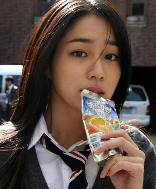 이민정 리즈시절 단발부터 장발까지 모음.jpg