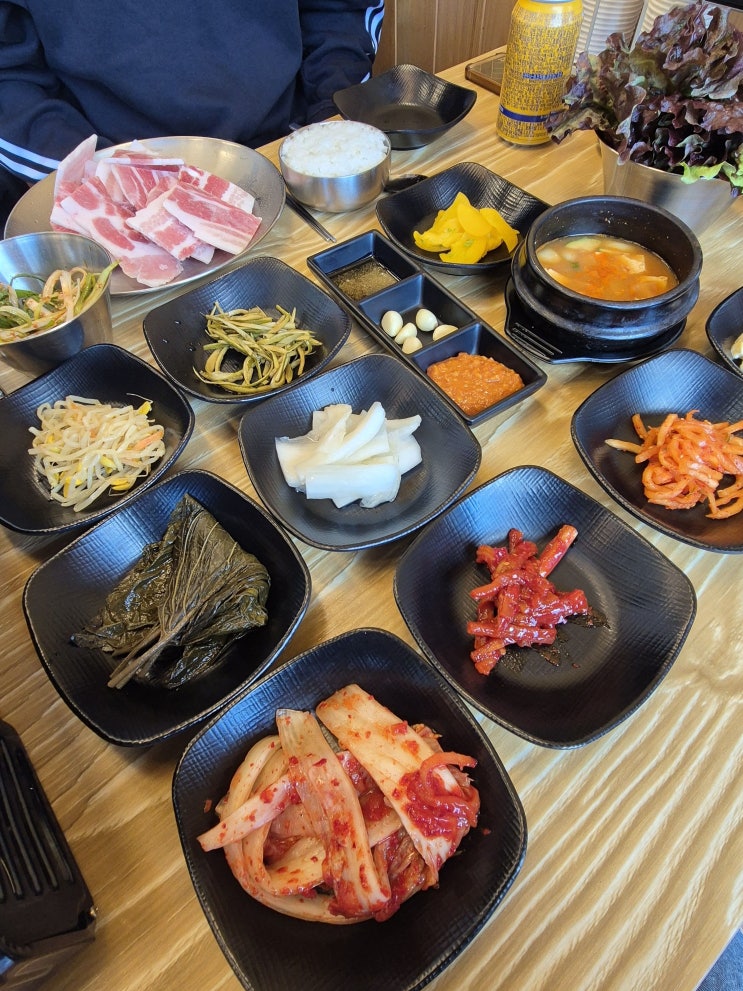  [하남 냉동 삼겹살 맛집] 맛과 가성비 완벽하고 매장이 깔끔하고 넓어서 회식하기 너무 좋은 팔당돼지에서 냉동 삼겹살 먹고 온 솔직후기