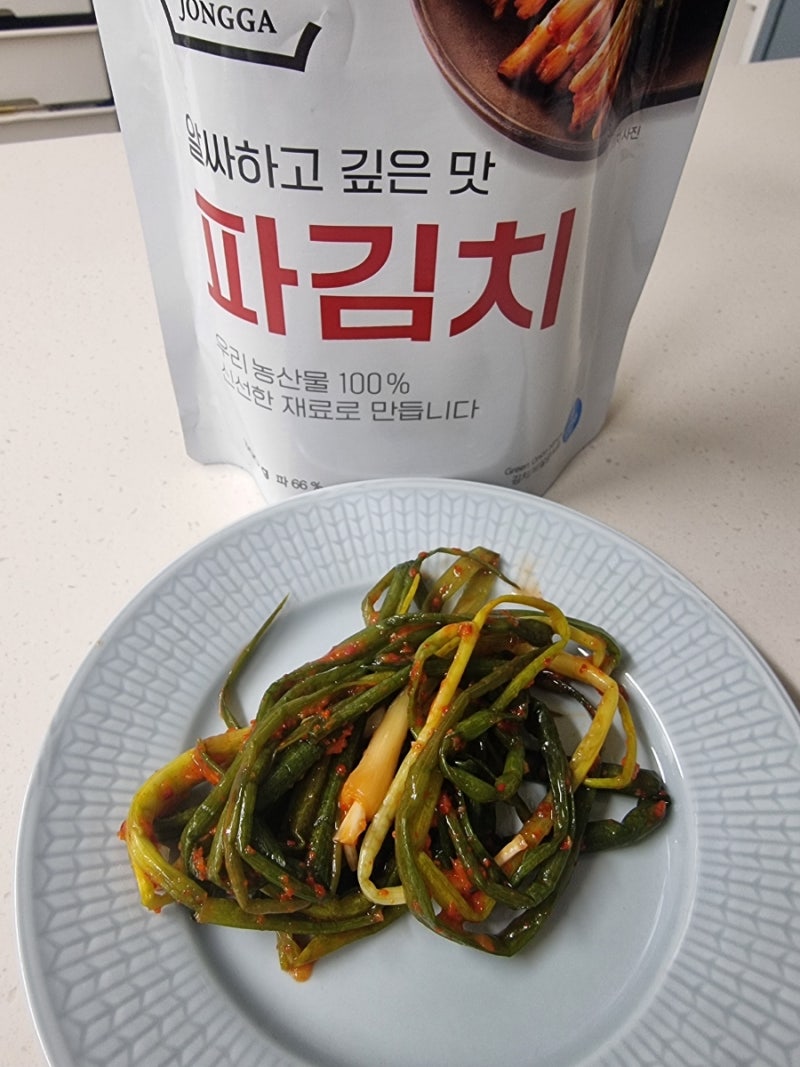 종가집 파김치 - 이 밤에 라면 땡기게 만드네....