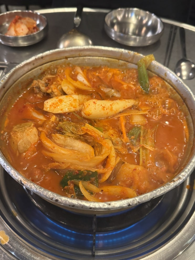  산본역 최애 닭볶음탕 김치찌개 맛집 양은냄비