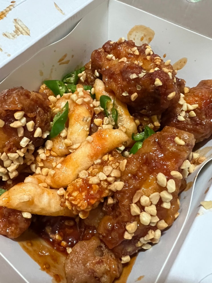  치킨매니아 신메뉴 오징어닭강정 윙봉 배달치킨 메뉴추천!