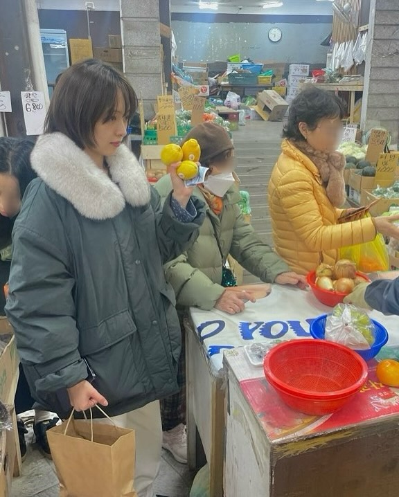 김보라가 선택한 겨울 아우터, 온앤온 퍼 카라 A라인 구스다운