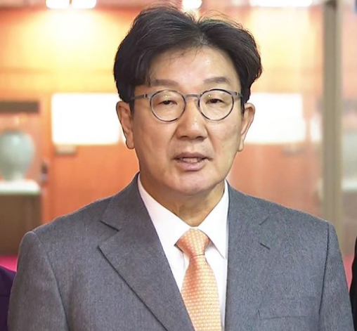 [속보]<b>권성동</b> "한덕수 권한대행, 탄핵 결정 전까지 <b>헌법재판관</b>... 