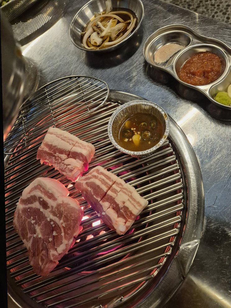  목포김연탄, 출장 중 푸짐한 고기로 행복한 저녁을!