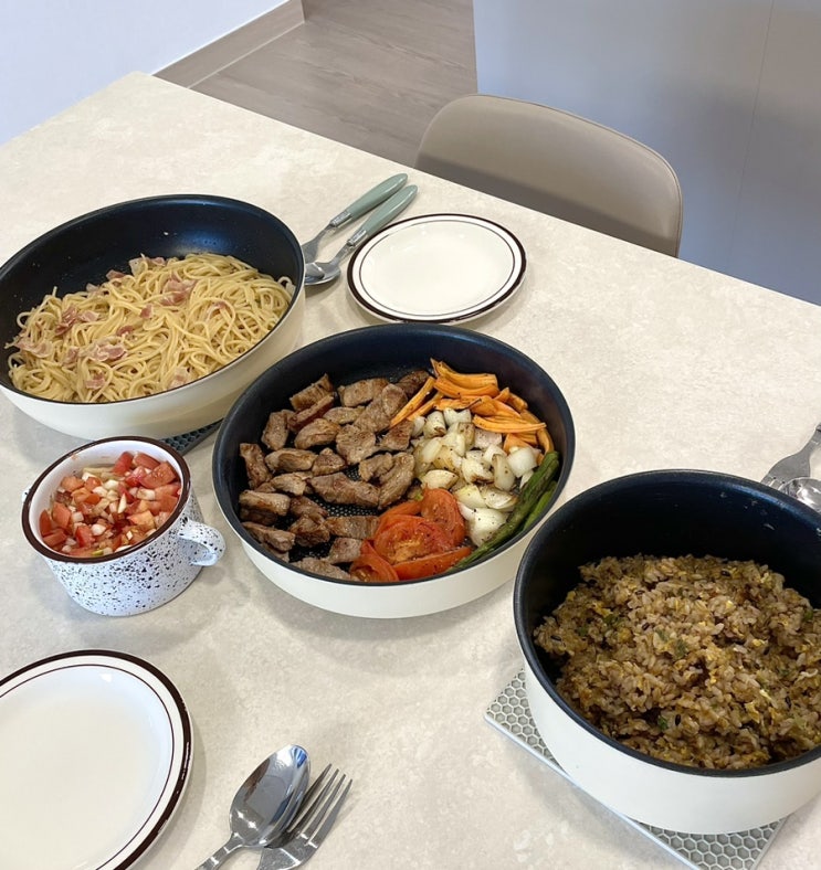  연말 홈파티 주방 감성 필수템 테팔 매직핸즈 크렘 세트로 완성하는 크리스마스 파티