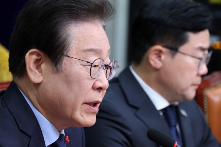 <b>이재명</b> ‘<b>대북송금</b>’ 재판부 기피 신청 #법위에 굴림