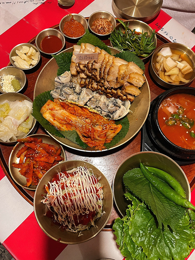  군산 굴보쌈 맛집 수송동 옴그족발