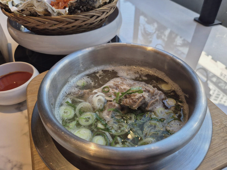  함돈 배곧직영점, 초벌 구이 서비스로 친구들과 즐기는 푸짐한 고기