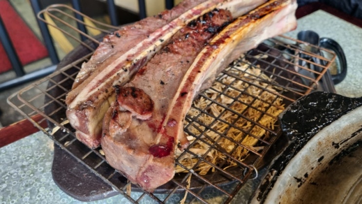  서울 용산구 / 삼각지역 맛집 / 몽탄 짚불향나는 우대갈비 먹어봤오??