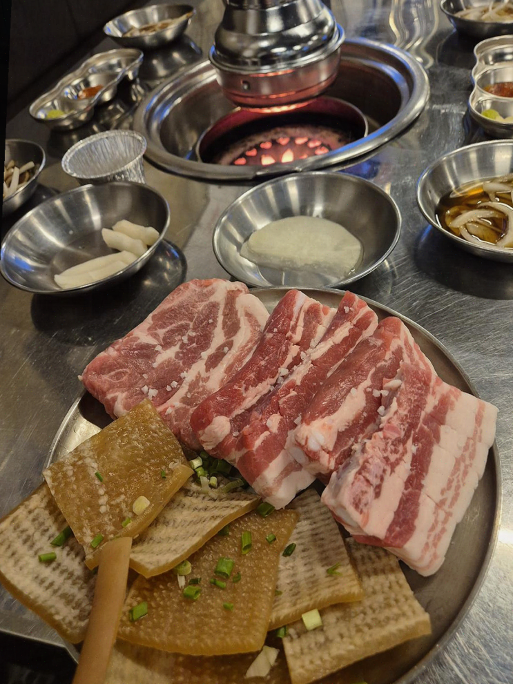  목포에서 연탄 소갈비의 특별한 맛을 경험했어요 [목포 김연탄]