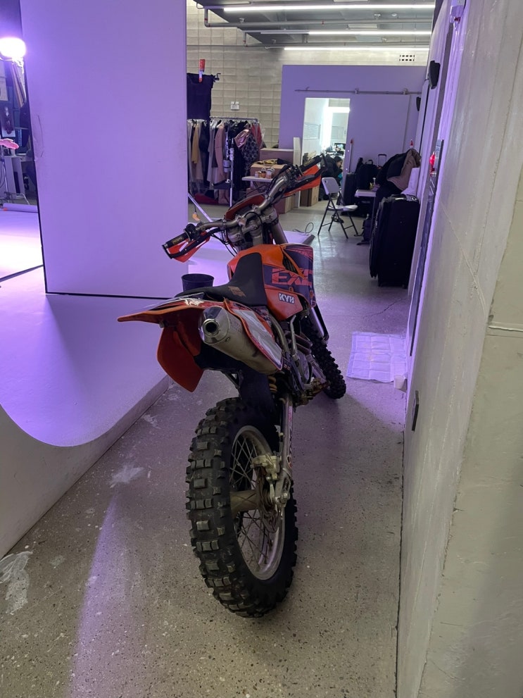  [화보촬영 바이크 렌트]KTM 450EXC 화보촬영렌트 촬영용바이크 / 촬영용오토바이 /드라마촬영 /영화촬영 / 뮤비촬영 / 오토바이렌트 /오토바이구매 /오토바이대차/바이크스테이션