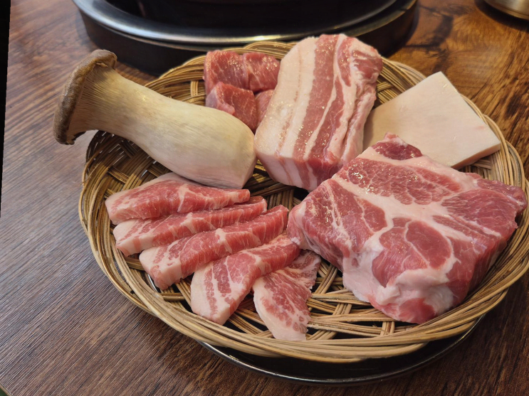  [맛집리뷰] 정왕동 함돈 정왕본점, 생신을 기념한 특별한 고기 맛집!