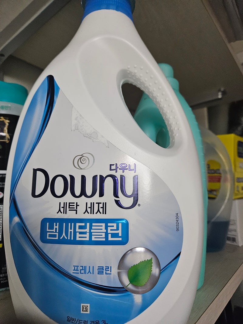 꾸준히 사용중인 세탁용품 다우니 세탁세제 냄새딥클린, 퓸 쥬얼 에메랄드 브리즈 향기 부스....