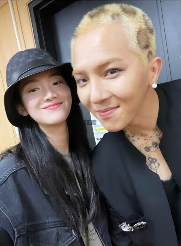 <b>송민호 박주현 열애</b> 2년째 영화 서울대작전 출연 소속사... 