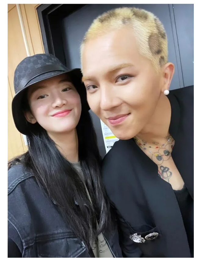 위너 <b>송민호</b>, 배우 <b>박주현</b>과 2년째 <b>열애</b>중…소속사 "사생활... 