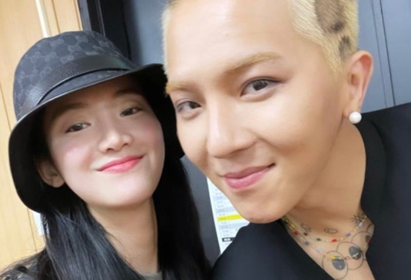 송민호와 박주현, 연애와 공익 근무 둘러싼 논란 속의 사랑 이야기